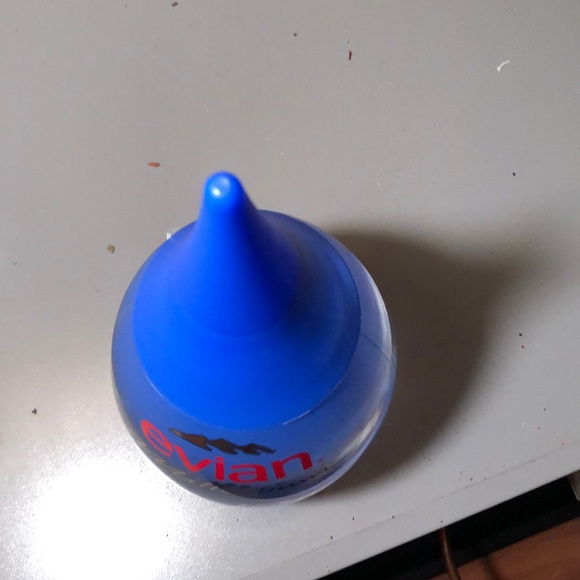 Evian millennium water filled capped bottle - Picture 5 of 8
